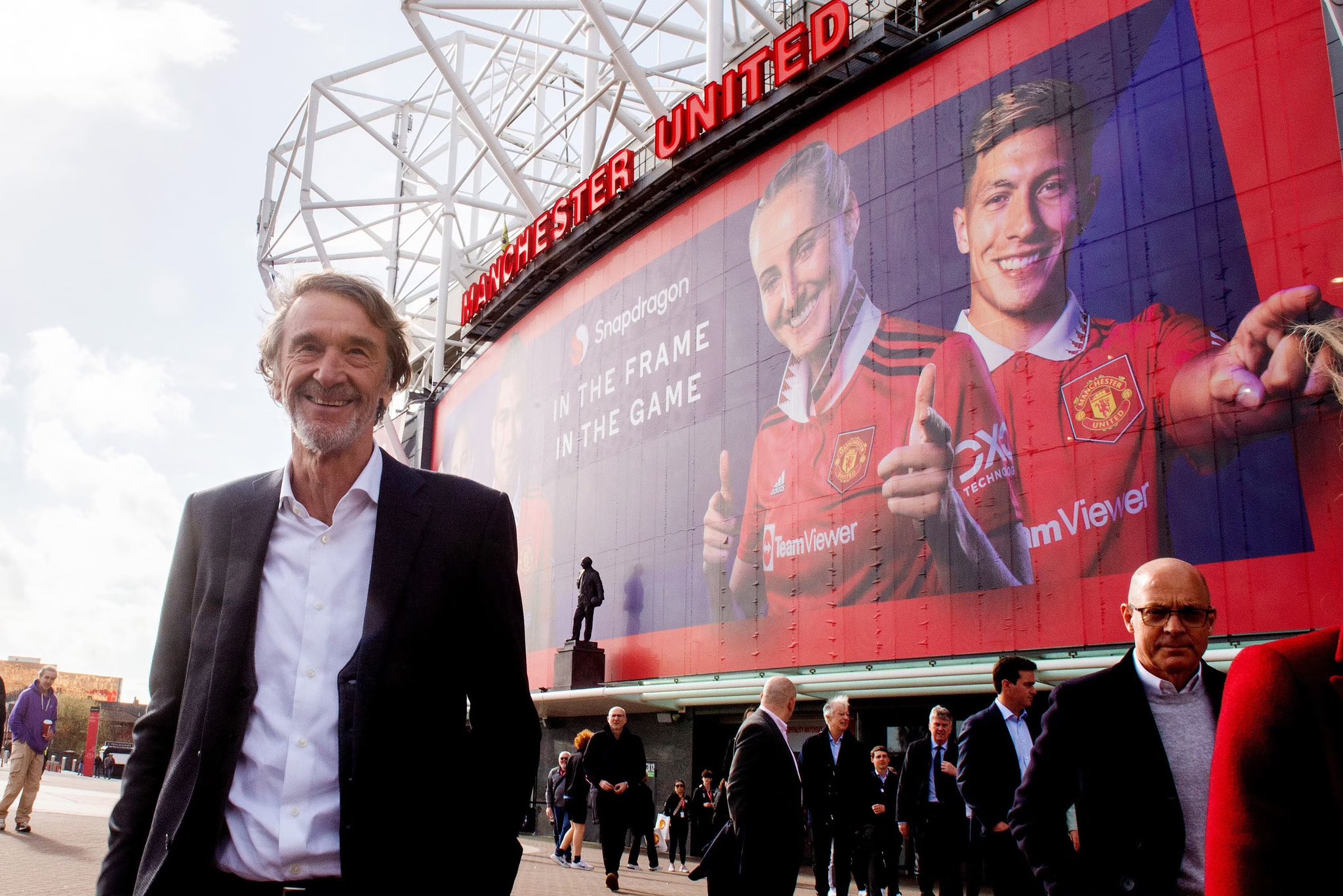 British billionaire Ratcliffe ‘reworking’ offer to buy Manchester United