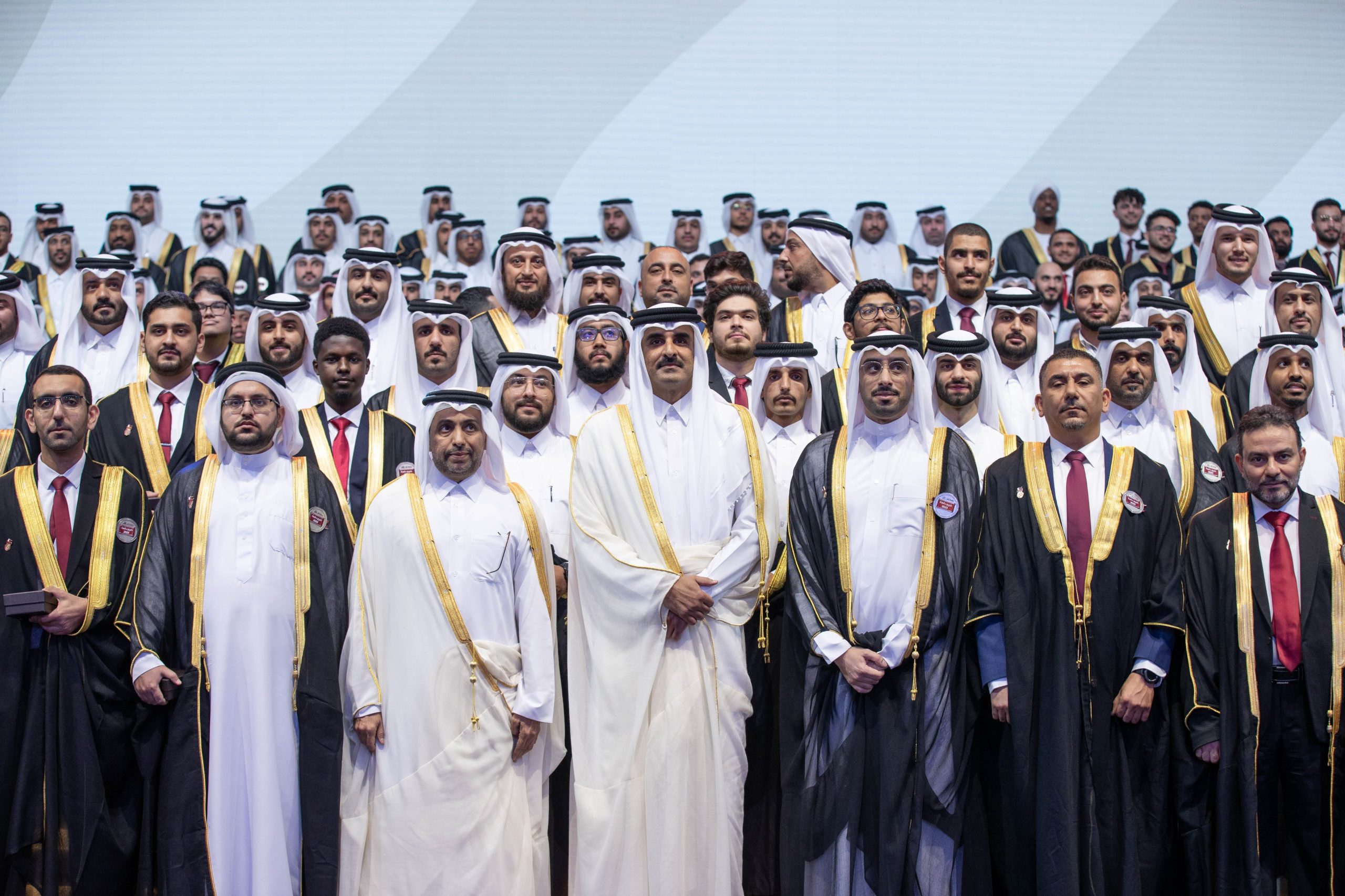 Over 100 outstanding Qatar University graduates honoured by Amir Tamim