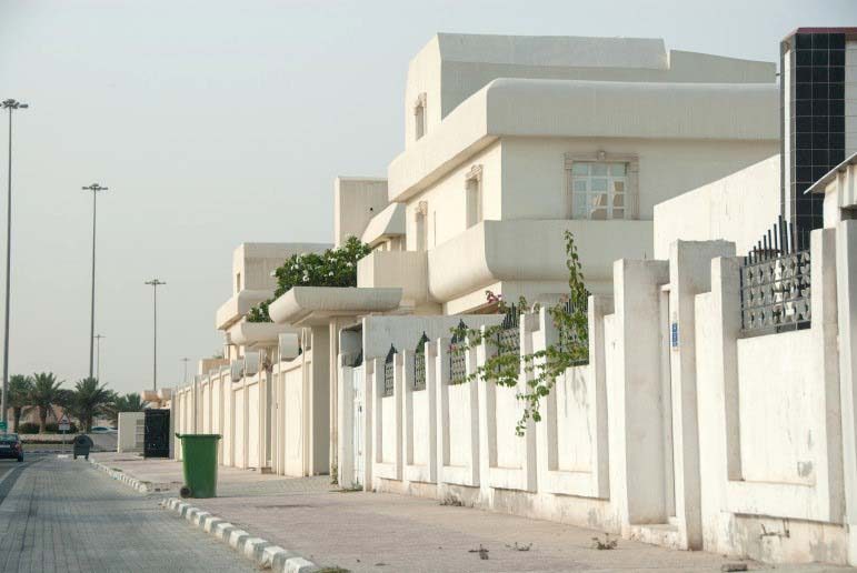 Qatar authorities crack down on illegal building activities